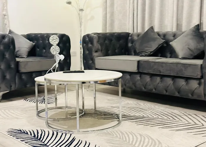 Comfy Stay - 91 City View Apartments
