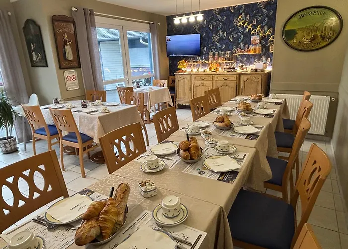 Contact Hotel - Hotel Les Bleuets & Spa La Rivière-Saint-Sauveur