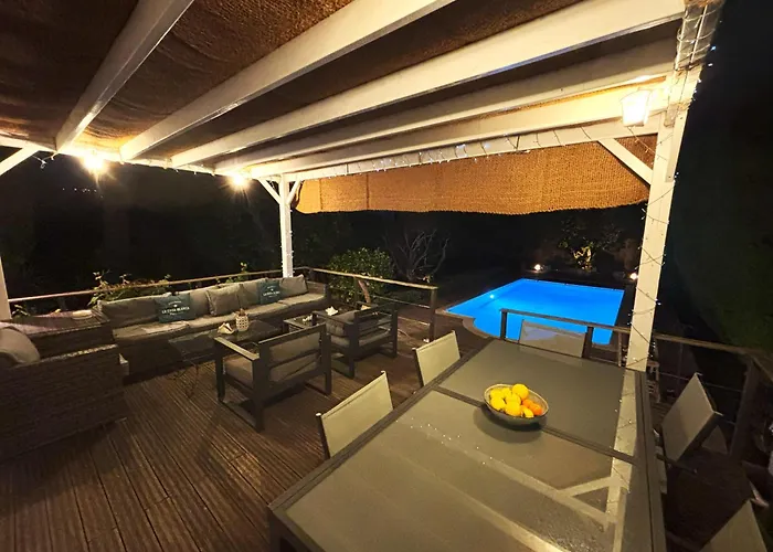 Cannes Villa Warm, Peaceful Retreat With Private Garden & Pool