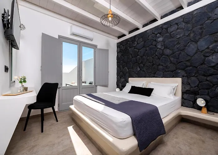 Charming Santorini Villa 2 Bedrooms Premium Villa Private Heated Pool