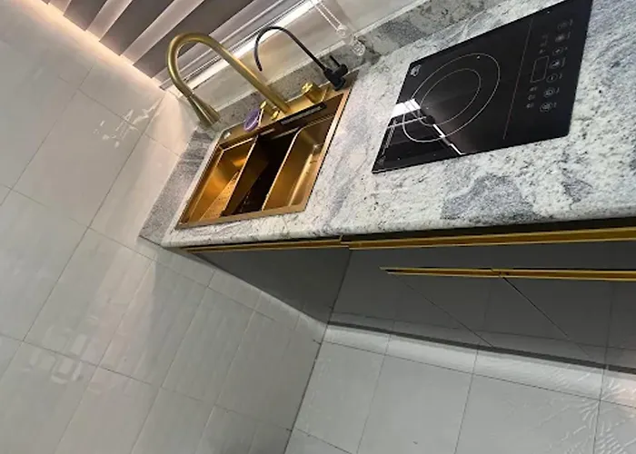 Smart Luxury Apartments & Suites