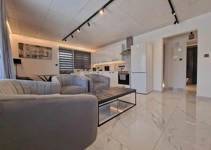 Modern House In Touristic Pyla - Oroklini!