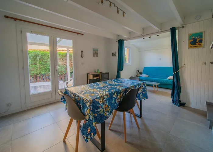 Maison Au Bord Du Bassin De Thau