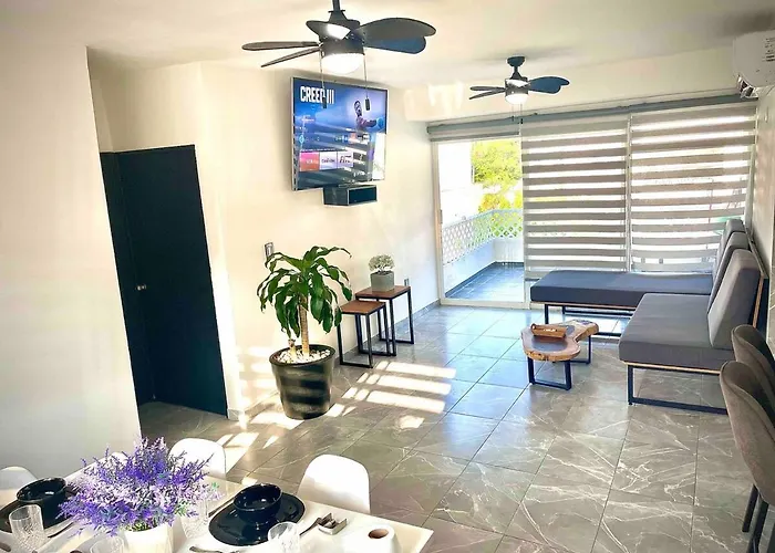 Playa Diamante 25 Amazing Family Apartment!