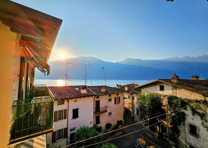 Casa Maria Lafinestrasulgarda