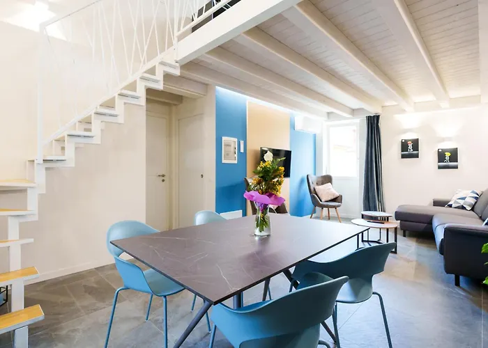 La Casa Incartata