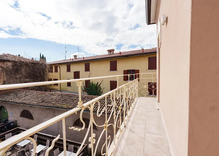 La Casa Incartata