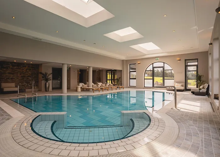 Naturhotel Sachsenbaude Oberwiesenthal - Indoor-Pool & Outdoor-Whirlpool
