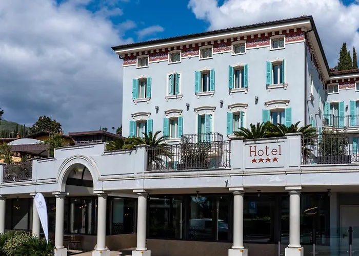 Gardone Palace Hotel