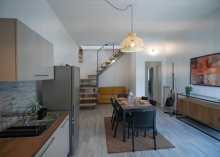 Al Civico 31 Apartment In The Center Of Cecina