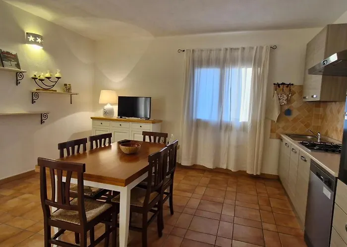 Capo Figari 13, Appartamento Spazioso Nel Centro Di Golfo Aranci Con Terrazza Vista Mare, Wi-Fi, Parcheggio Gratuito