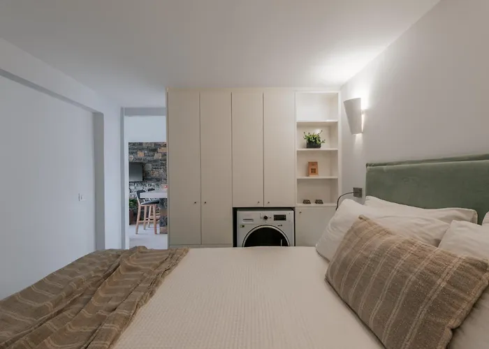 Seannamon Apartment With Sea View By 8Essentially