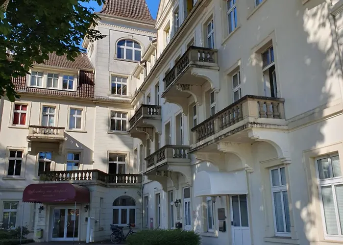 Ferienwohnung Am Kurpark Mit Balkon