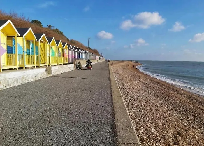 The Snug - For Eurotunnel, Le Shuttle, North Downs Way & Golf