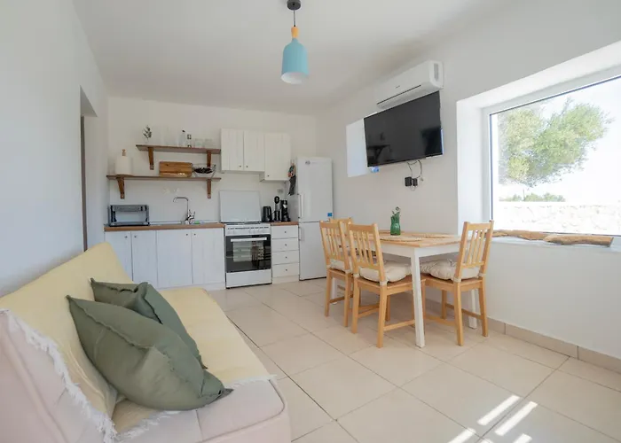 Eleon Luxury Villa
