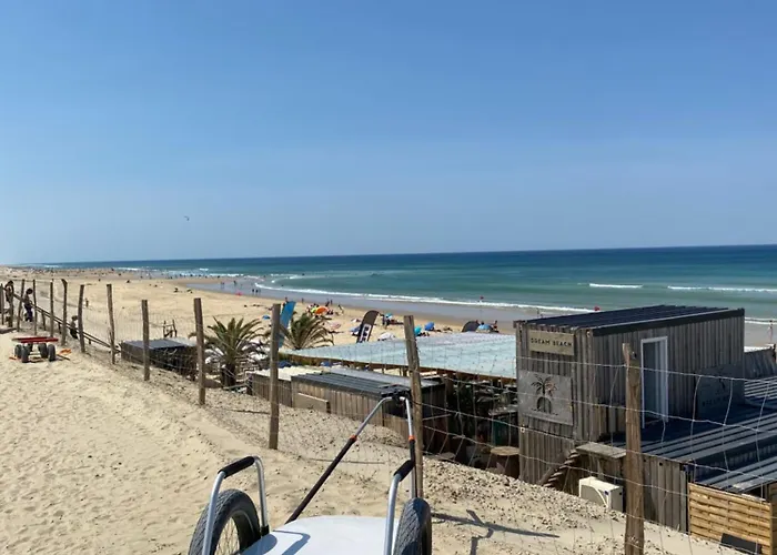 Hoya Surf Camp