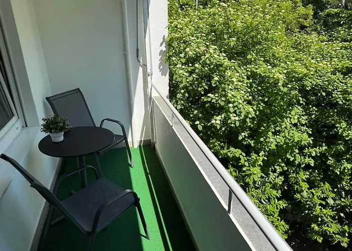 Prime Host Family Apartment
