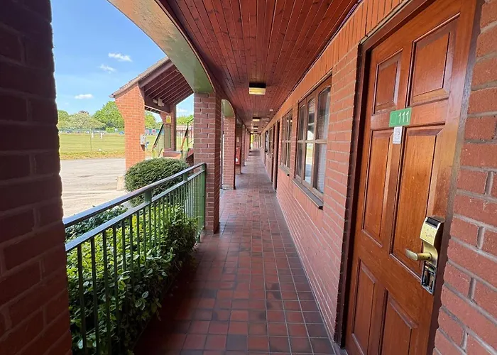 Tollgate Hotel & Leisure