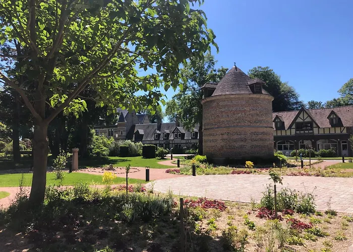 Chateau De Saint-Clair