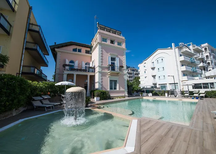Appartamenti Diffusi Di Villa Fiorita Con Accesso Alle Piscine Della Struttura Principale
