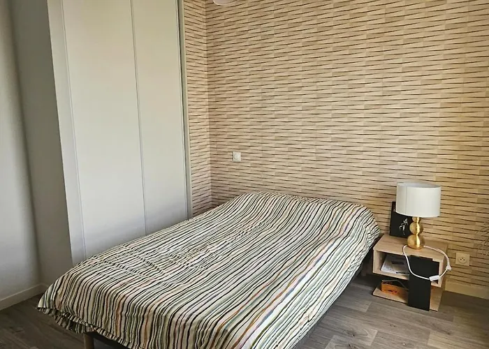 Maison Avec Deux Chambres, Un Jardin Et Une Terrasse