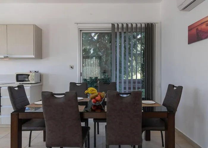 Villa Orchid - Luxury 3Br Retreat Between Paphos & Coral Bay