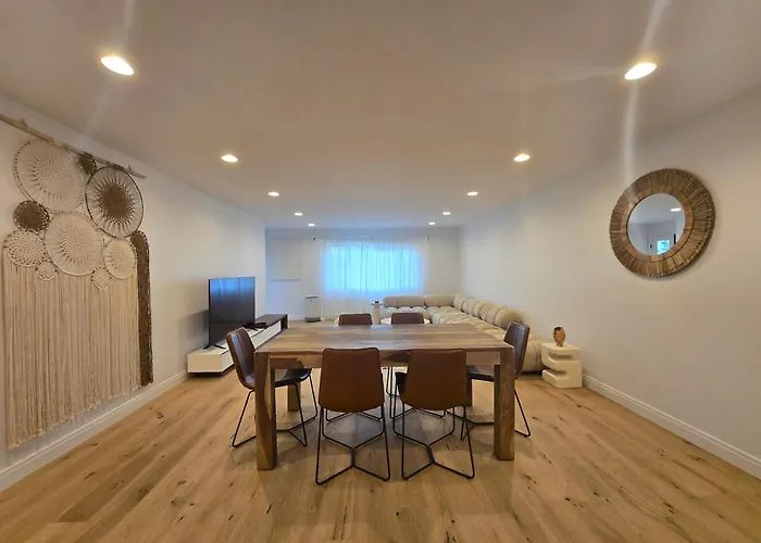 New 2Bd Majestic Gateway In Glendale