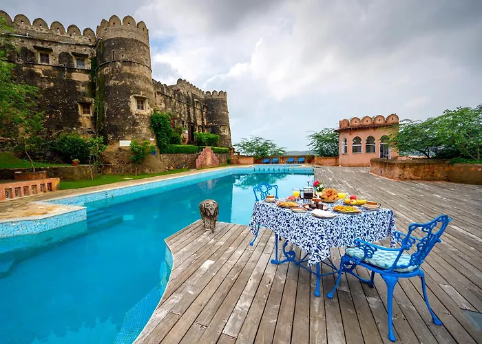 Neemrana'S - Hill Fort - Kesroli