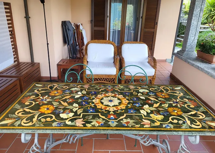 Casa Intignano - Camera Con Bagno E Portico Vista Lago