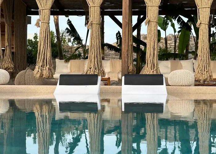 Nafplio Lodge