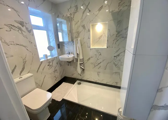 Raj Rentals Ensuite House Share