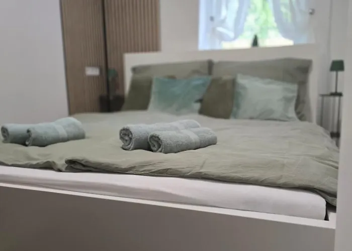 Zoe Apartman