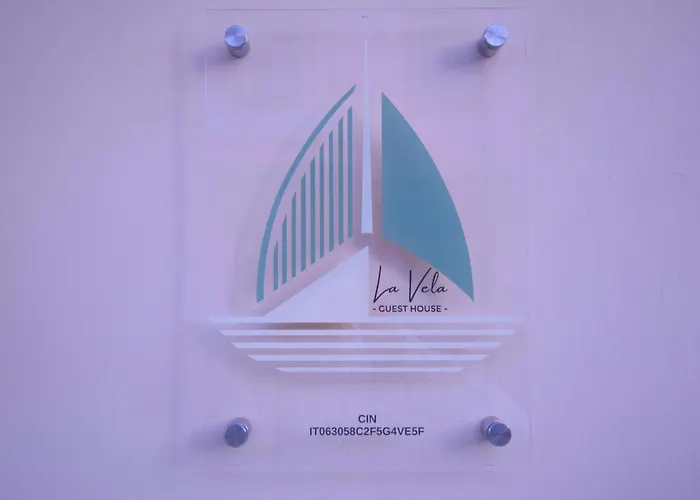 La Vela Guest House