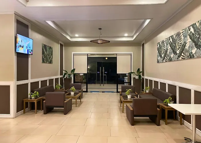 Aquamira Hotel & Resort