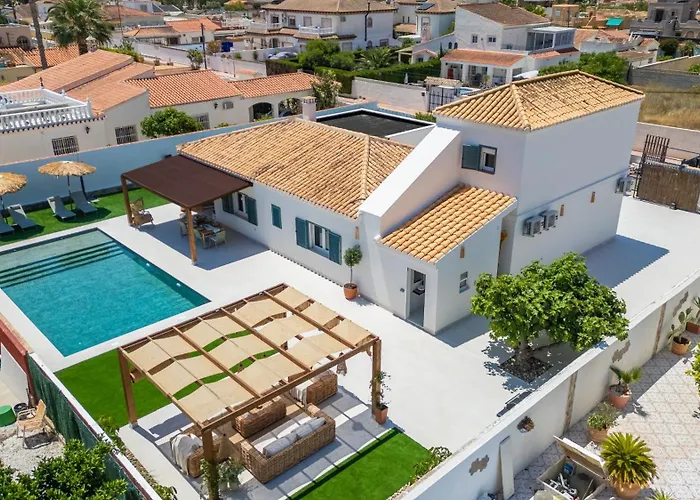 Villa Mi Lola