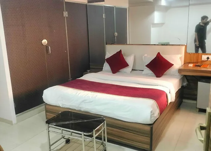 Hotel O The Moonwyn Suites