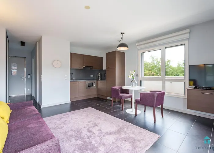 Apparthotel Tempologis Saint-Germain - Parking Gratuit Et Appartements Avec Balcon