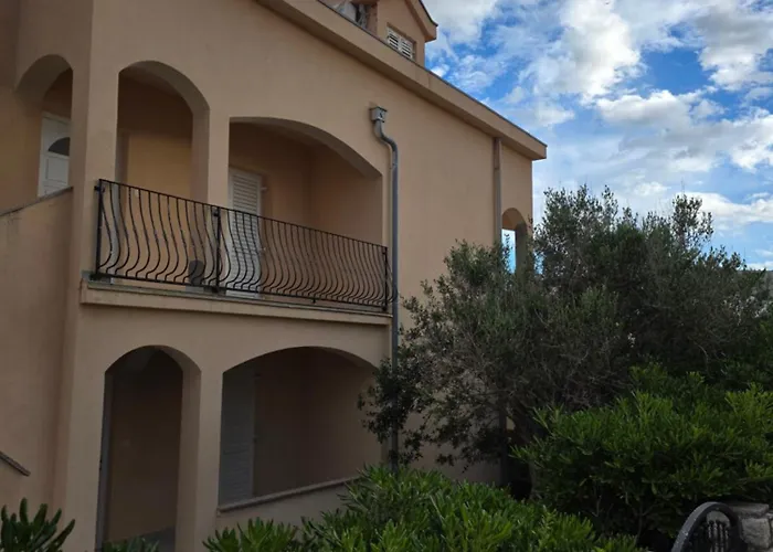 Olive Garden Pag Apartment