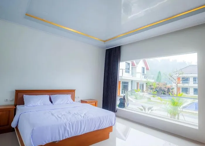 Grand Wijaya Hotel Dan Villa Sarangan
