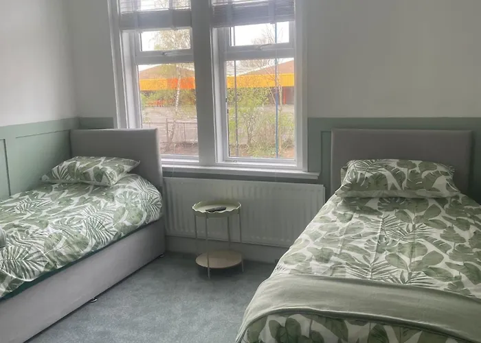 Crockets Hotel