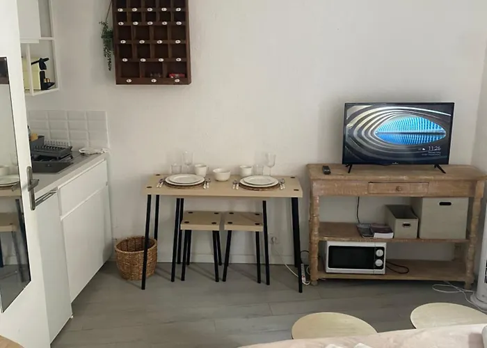 L'Escapade Aixoise: Historic Center Studios with Netflix