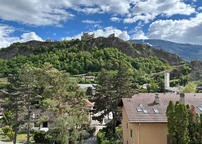 Bright Flat In Sion