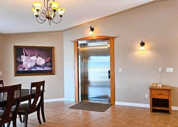 Misty Mountain Inn & Suites