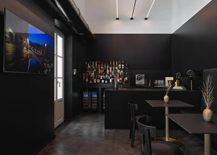 Rego Apartments Borfuro - Boutique Aparthotel & Spa With Some Off-Site Apartments In The Heart Of Bergamo City Center