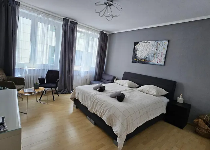 Top Central Stay - Cozy Bedroom & Kitchen In The Heart Of The City And Hauptbahnhof