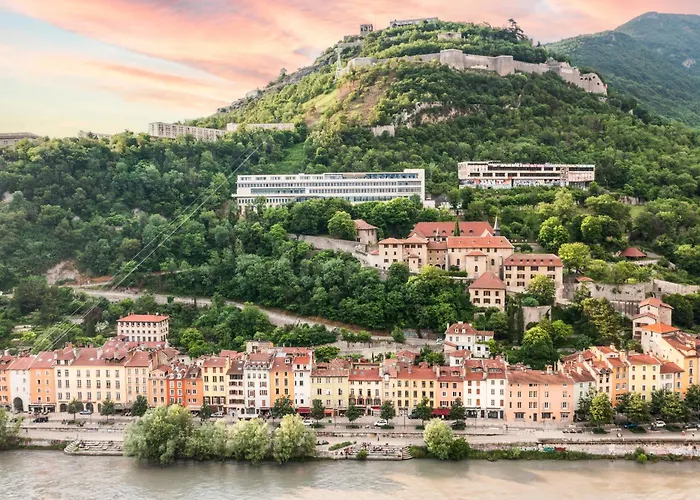 The Babel Community Hotel - Grenoble Bastille