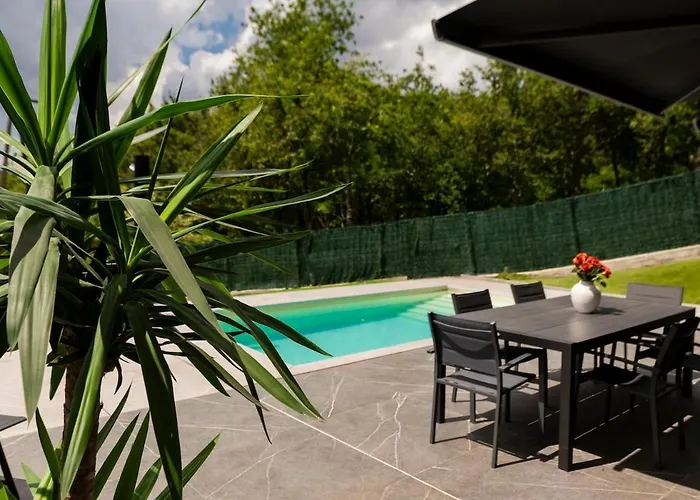 Villa Con Piscina Climatizada Y Gym En Bilbao