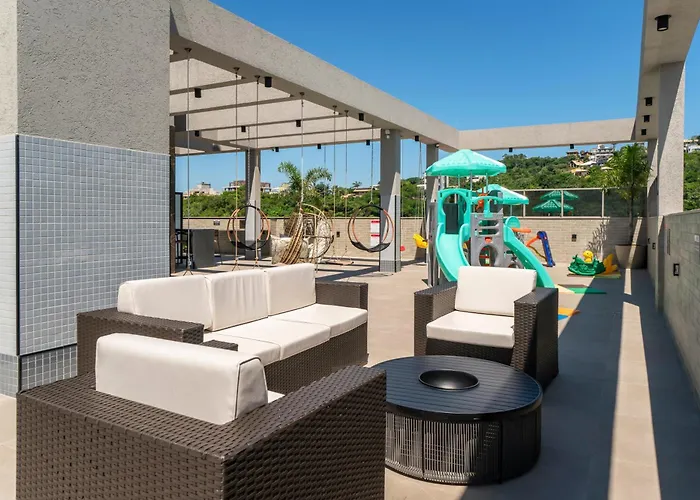 Elegance Bombinhas Com Piscina Aquecida - Apartamento Para 4 Pessoas