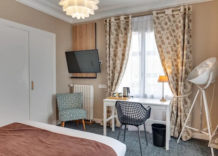 Brit Hotel Confort Cleria Lorient Centre