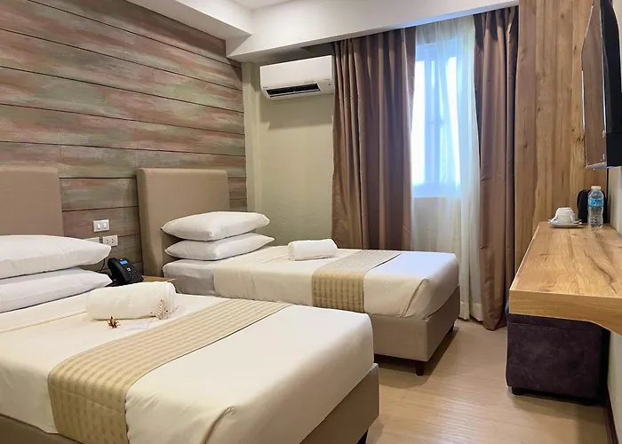 Sola Hotel & Sola Bed And Breakfast